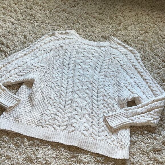 Aerie Womens Chunky Cable Knit Crew Neck Creamy White Pullover Sweater Size M - Picture 11 of 15